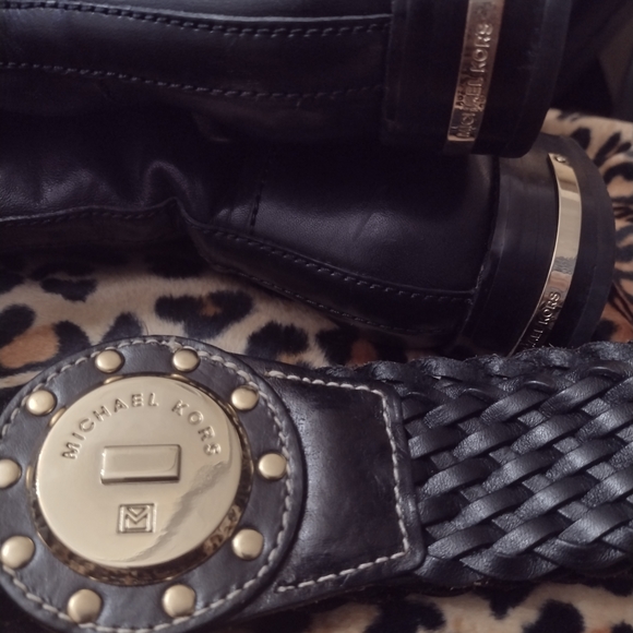 Black Leather Boots and Belt Set - Picture 10 of 12